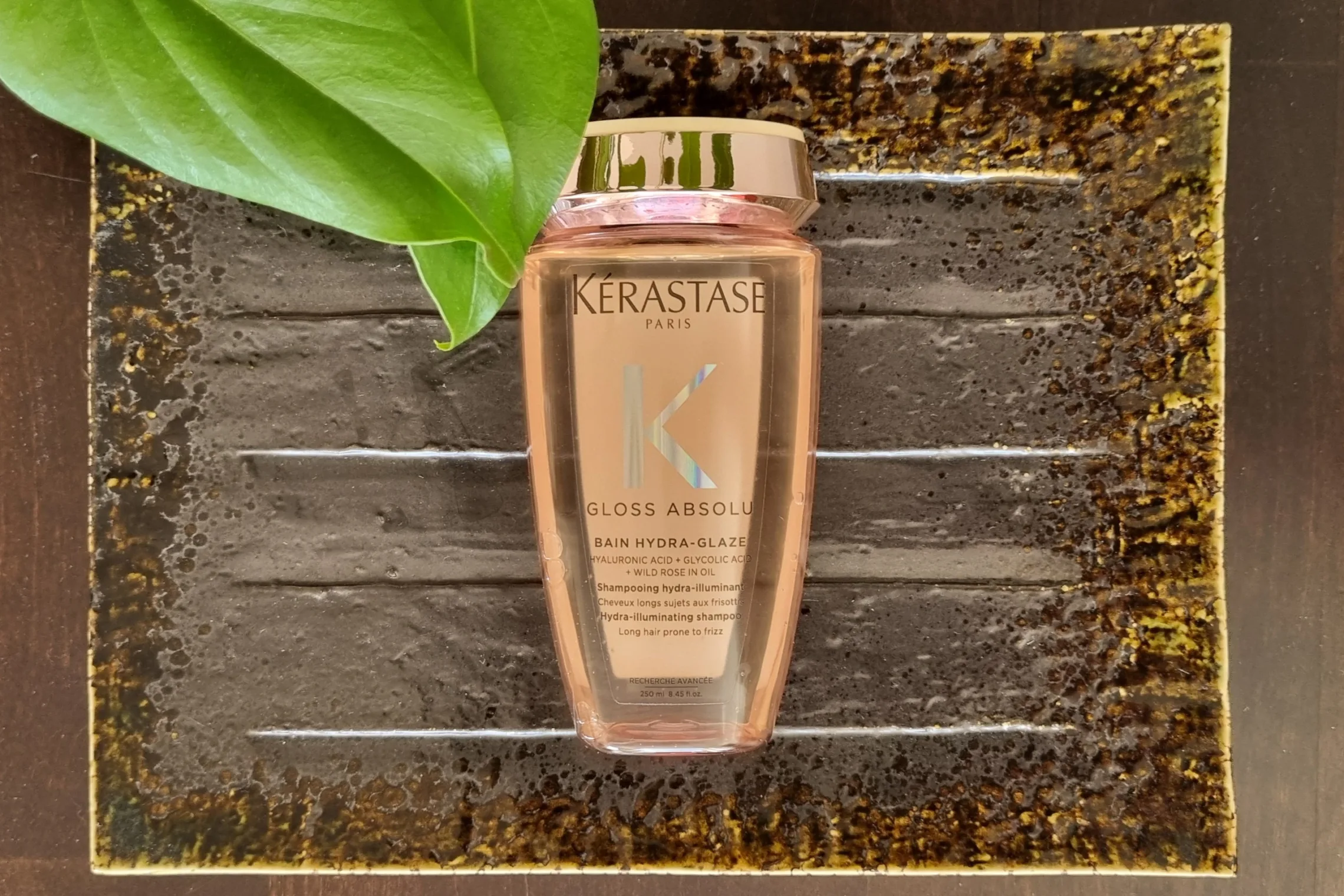 Shampoo for frizzy hair